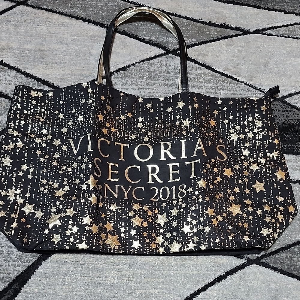 VICTORIA SECRET NYC 2018 GOLD SHINE STARS FASHION SHOW WEEKENDER TOTE BAG
